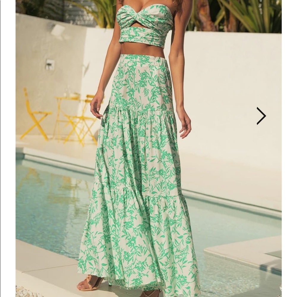 RUNAWAY top & skirt set